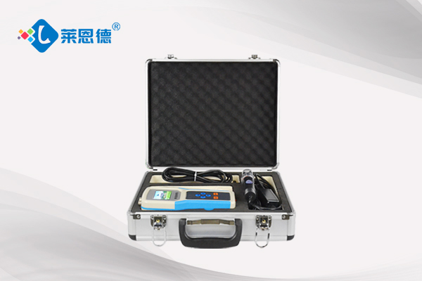 土壤溫度、水分、鹽分PH速測(cè)儀